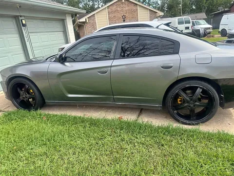 2011 Dodge Charger SE Sedan 4D