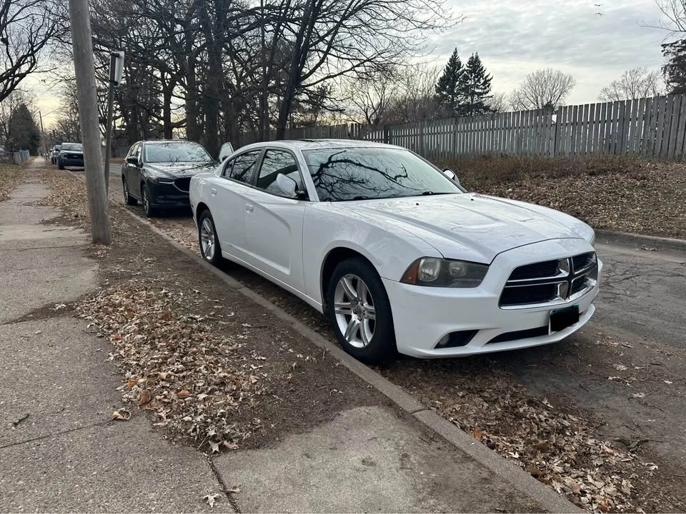 2011 Dodge Charger 7th Gen - Image 6 of 11