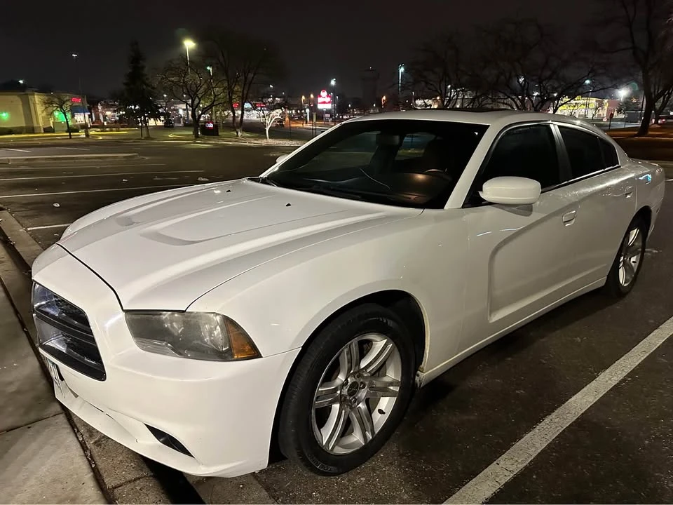 2011 Dodge Charger 7th Gen - Image 8 of 11