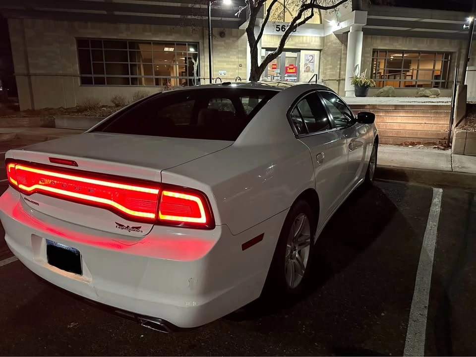2011 Dodge Charger 7th Gen - Image 2 of 11