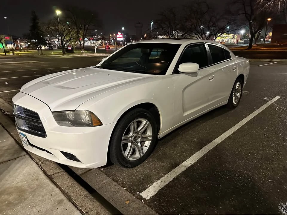 2011 Dodge Charger 7th Gen - Image 7 of 11