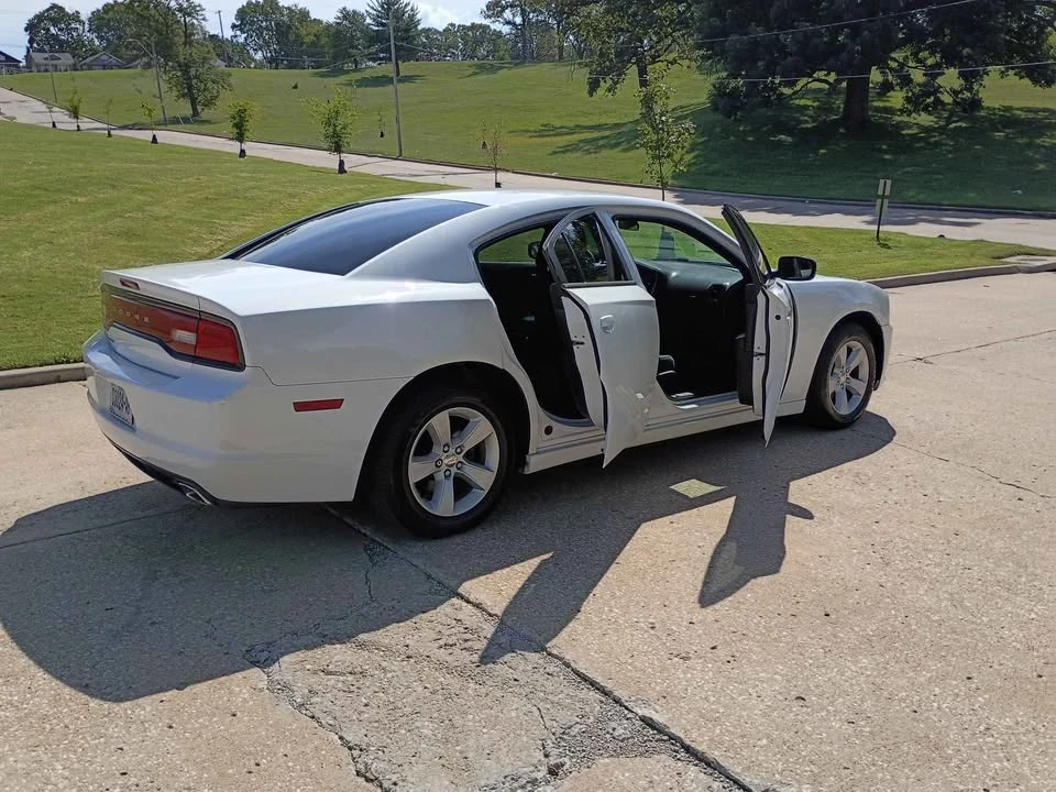 2011 Dodge Charger 7th Gen - Image 8 of 14