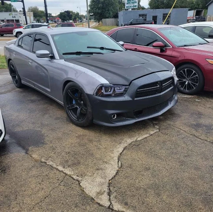 2011 Dodge Charger 7th Gen - Image 2 of 4