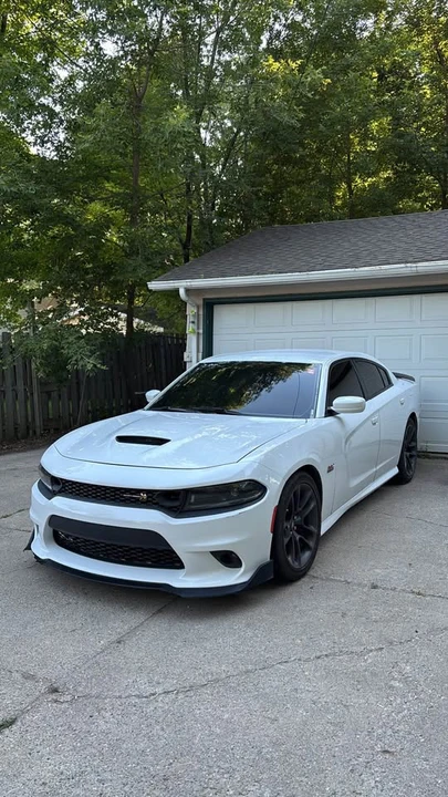 2011 Dodge Charger 7th Gen - Image 2 of 8