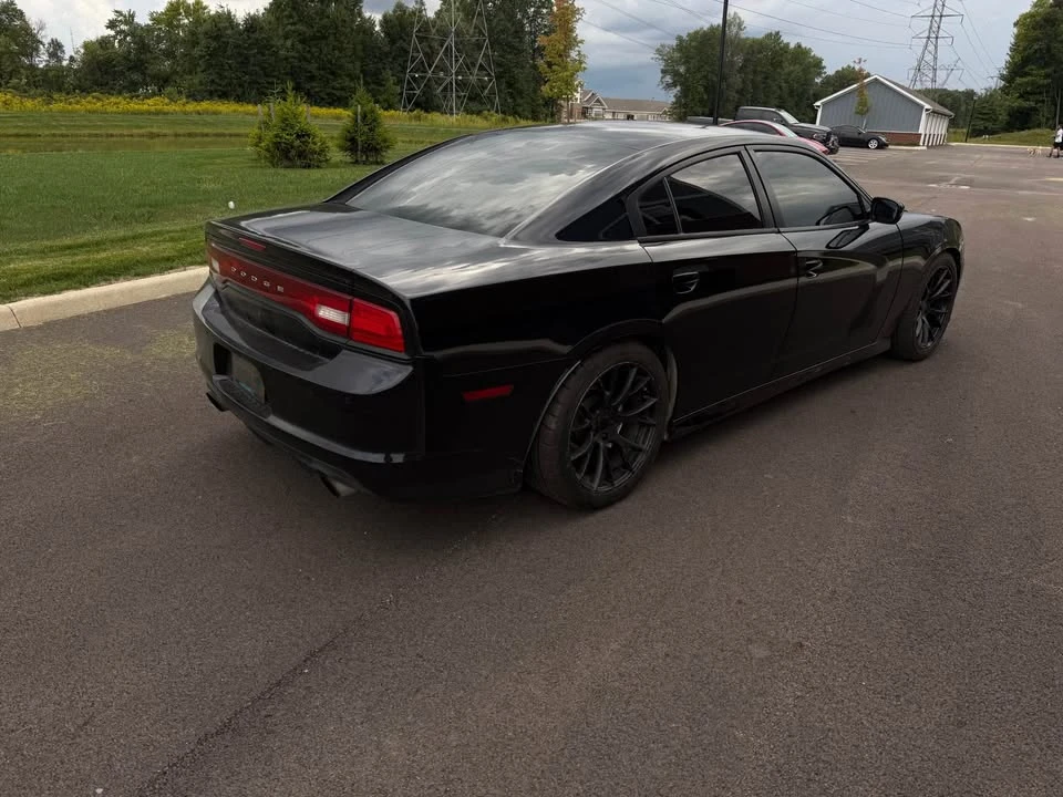 2011 Dodge Charger 7th Gen - Image 4 of 5