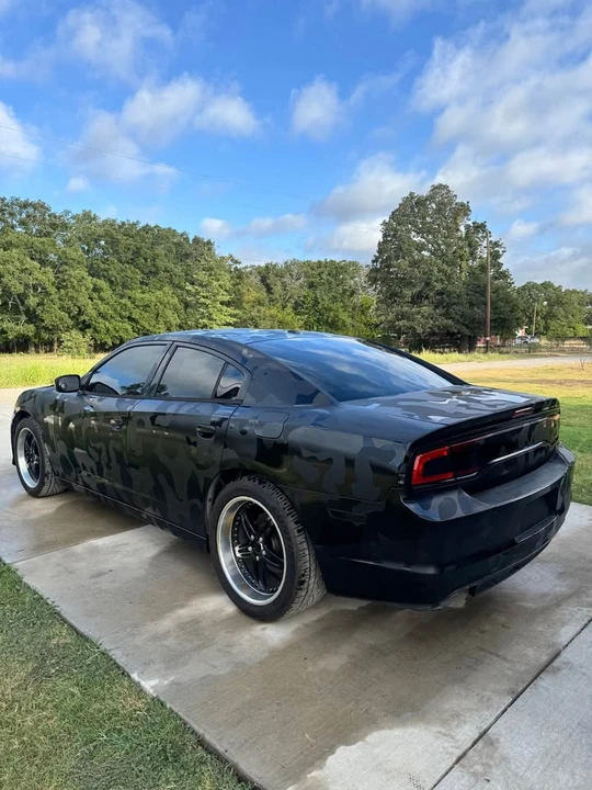 2011 Dodge Charger 7th Gen - Image 16 of 19