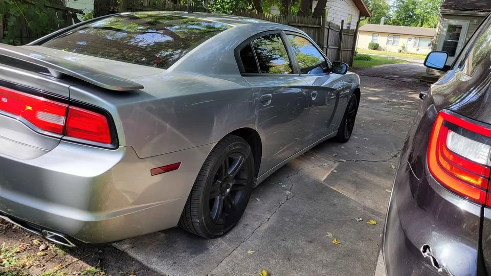 2011 Dodge Charger 7th Gen - Image 2 of 5