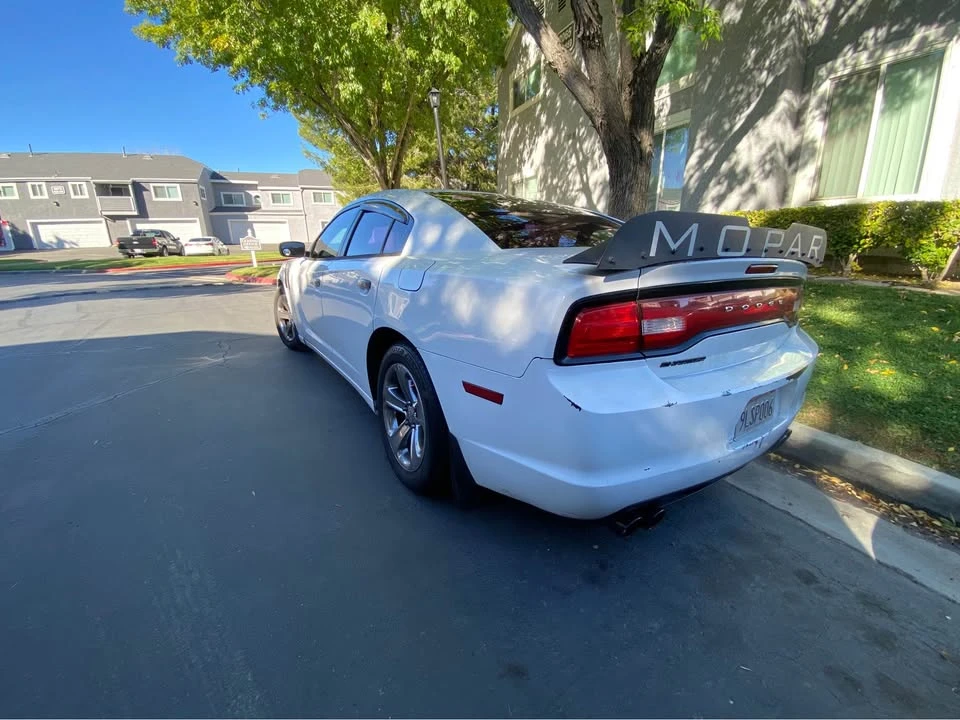 2011 Dodge Charger 7th Gen - Image 2 of 6