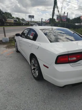 2011 Dodge Charger SXT Sedan 4D