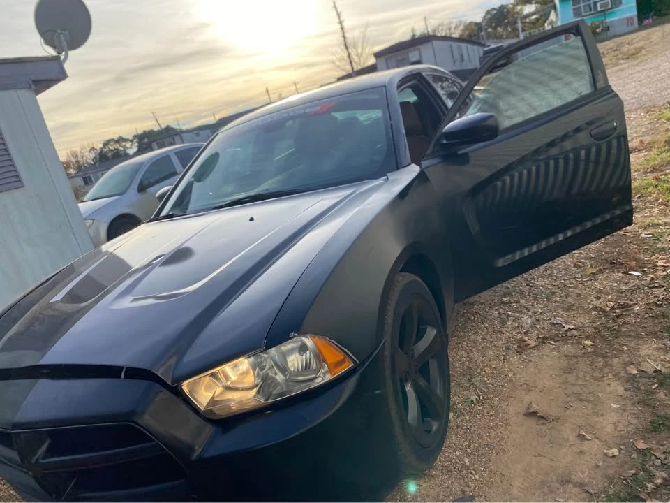 2011 Dodge Charger 7th Gen - Image 2 of 5