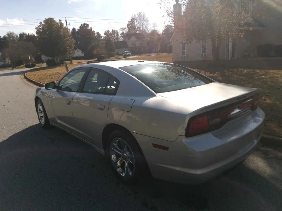 2011 Dodge Charger 7th Gen - Image 10 of 15