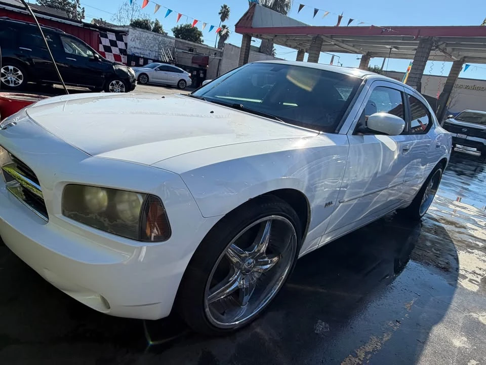 2011 Dodge Charger 7th Gen - Image 2 of 8