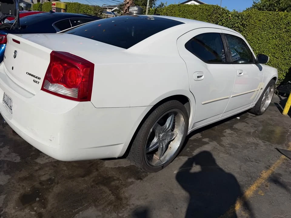 2011 Dodge Charger 7th Gen - Image 8 of 8
