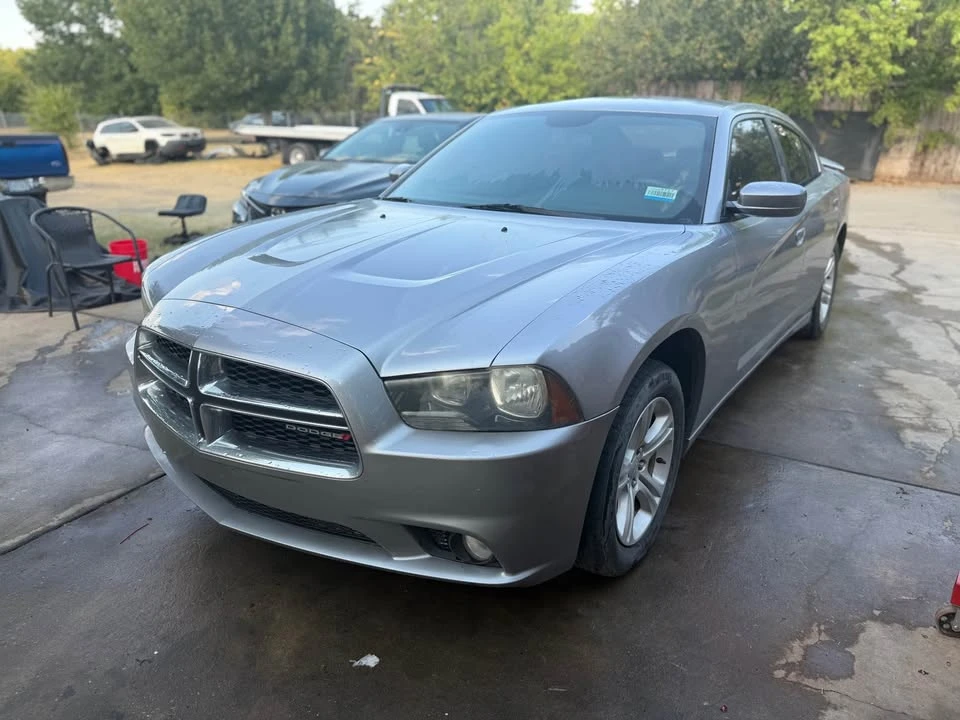 2011 Dodge Charger 7th Gen - Image 2 of 4