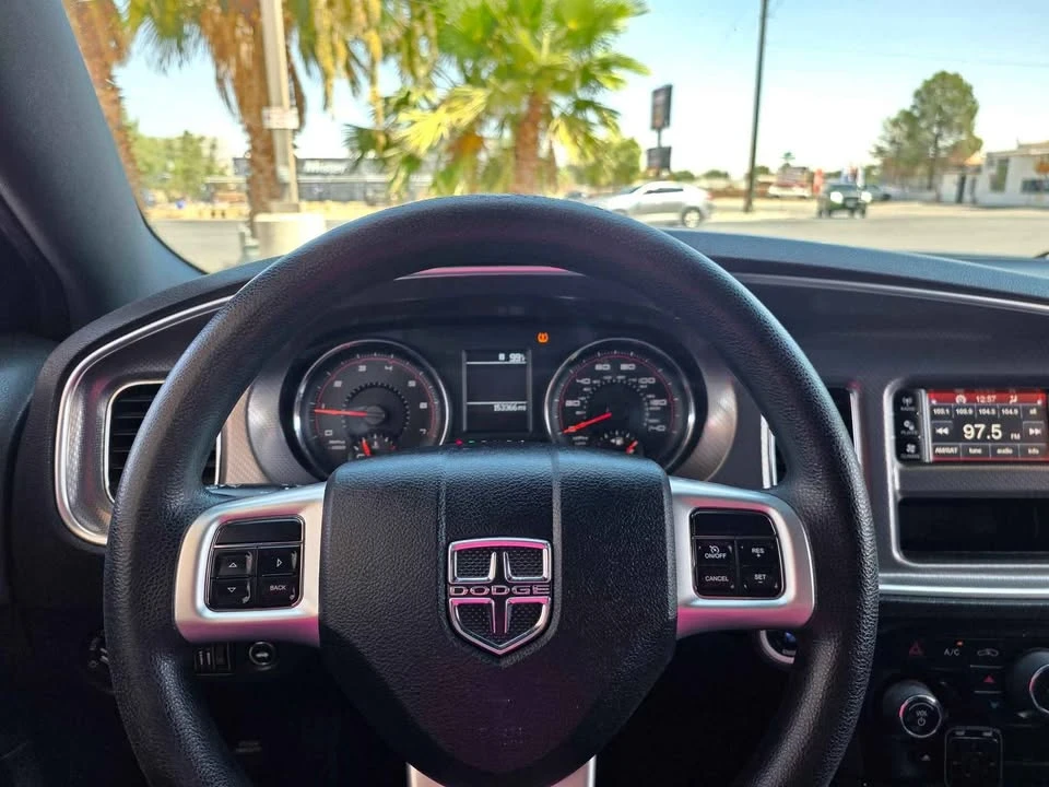 2011 Dodge Charger 7th Gen - Image 8 of 11