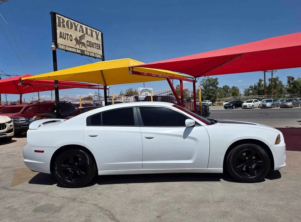 2011 Dodge Charger 7th Gen - Image 3 of 11
