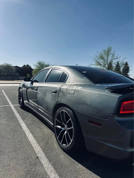 2011 Dodge Charger 7th Gen - Image 3 of 6