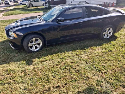2011 Dodge Charger SXT Sedan 4D
