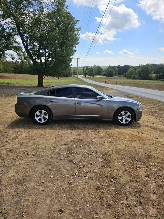2011 Dodge Charger 7th Gen - Image 3 of 8