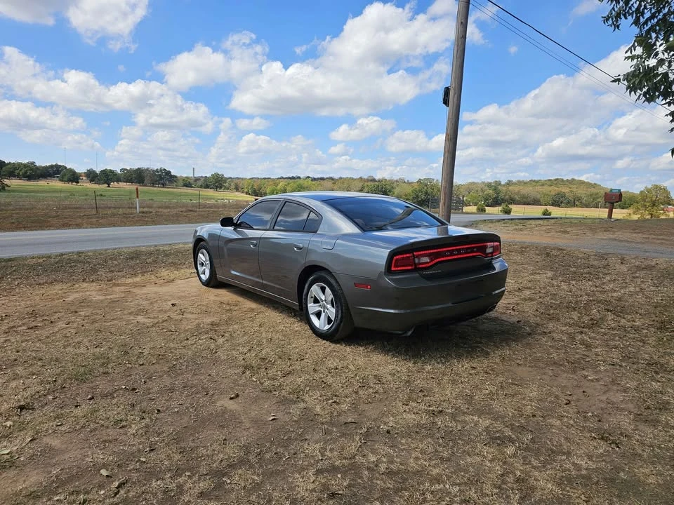 2011 Dodge Charger 7th Gen - Image 4 of 8