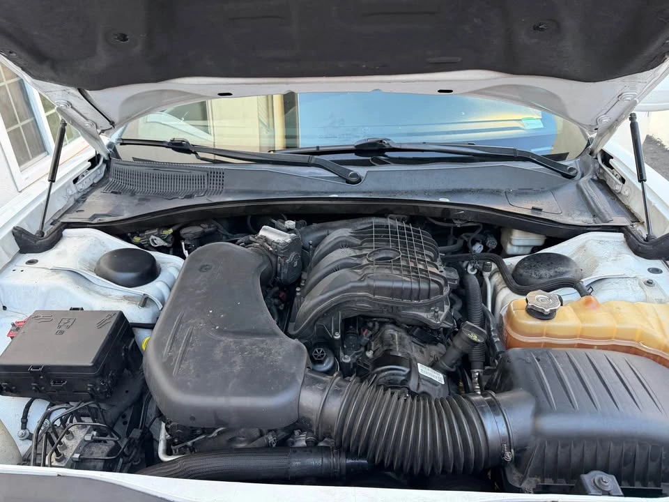 2011 Dodge Charger 7th Gen - Image 2 of 7