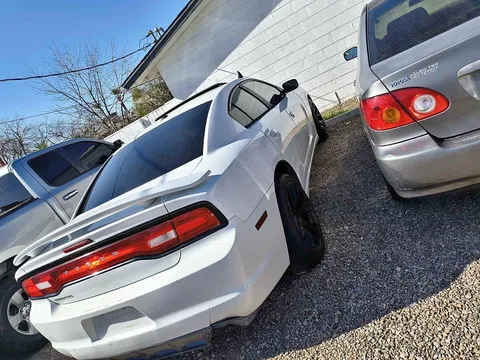 2011 Dodge Charger SXT Sedan 4D
