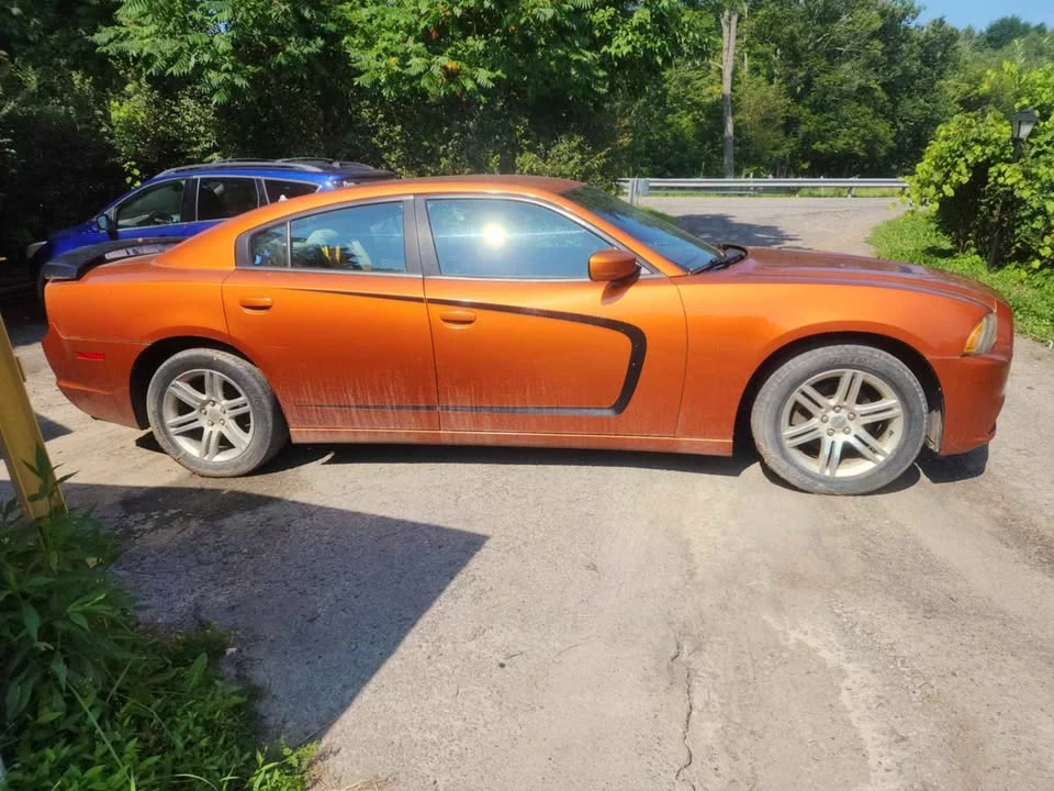 2011 Dodge Charger 7th Gen - Image 5 of 10