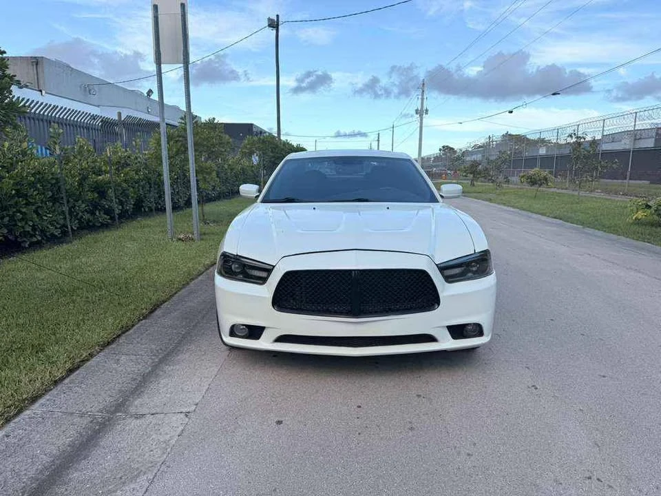2011 Dodge Charger 7th Gen - Image 3 of 13