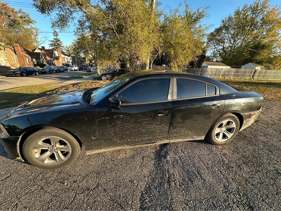 2011 Dodge Charger 7th Gen - Image 2 of 3