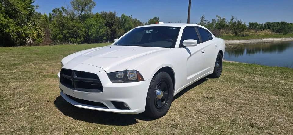 2011 Dodge Charger 7th Gen - Image 2 of 9