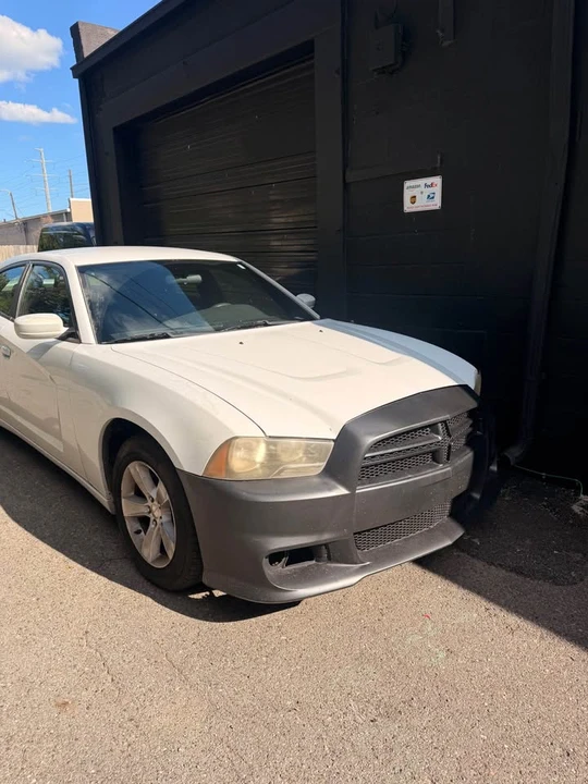 2011 Dodge Charger 7th Gen - Image 2 of 4