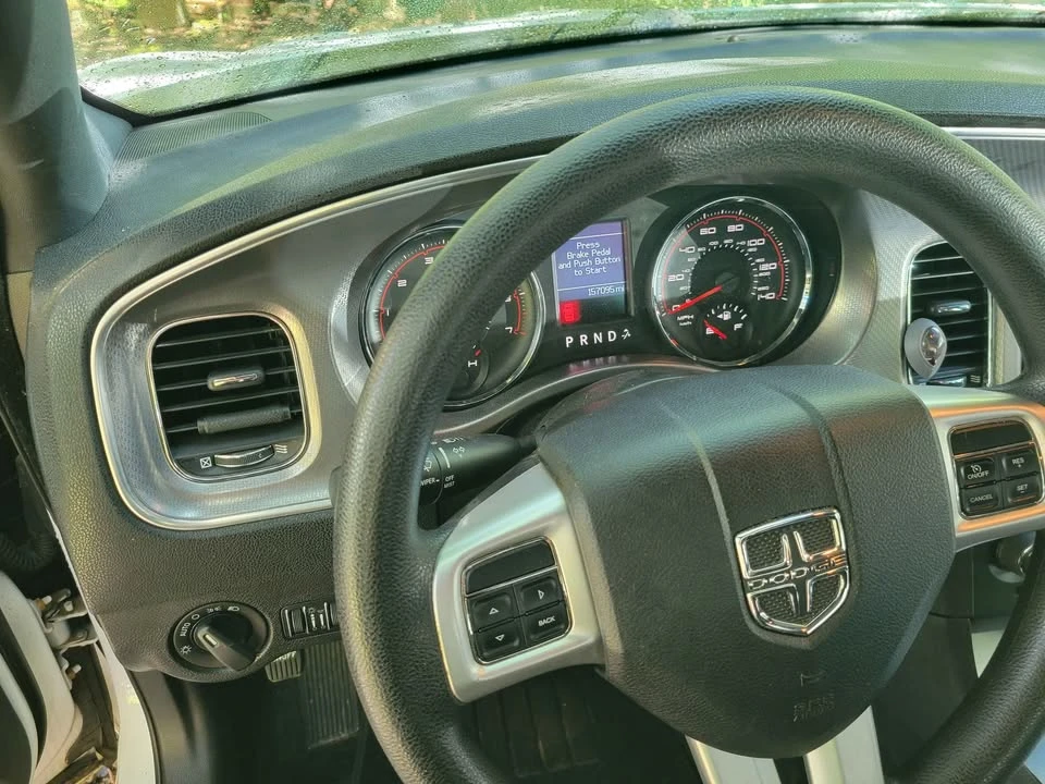 2011 Dodge Charger 7th Gen - Image 4 of 11