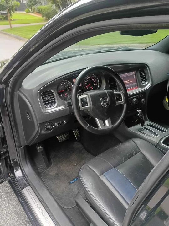 2011 Dodge Charger 7th Gen - Image 11 of 16