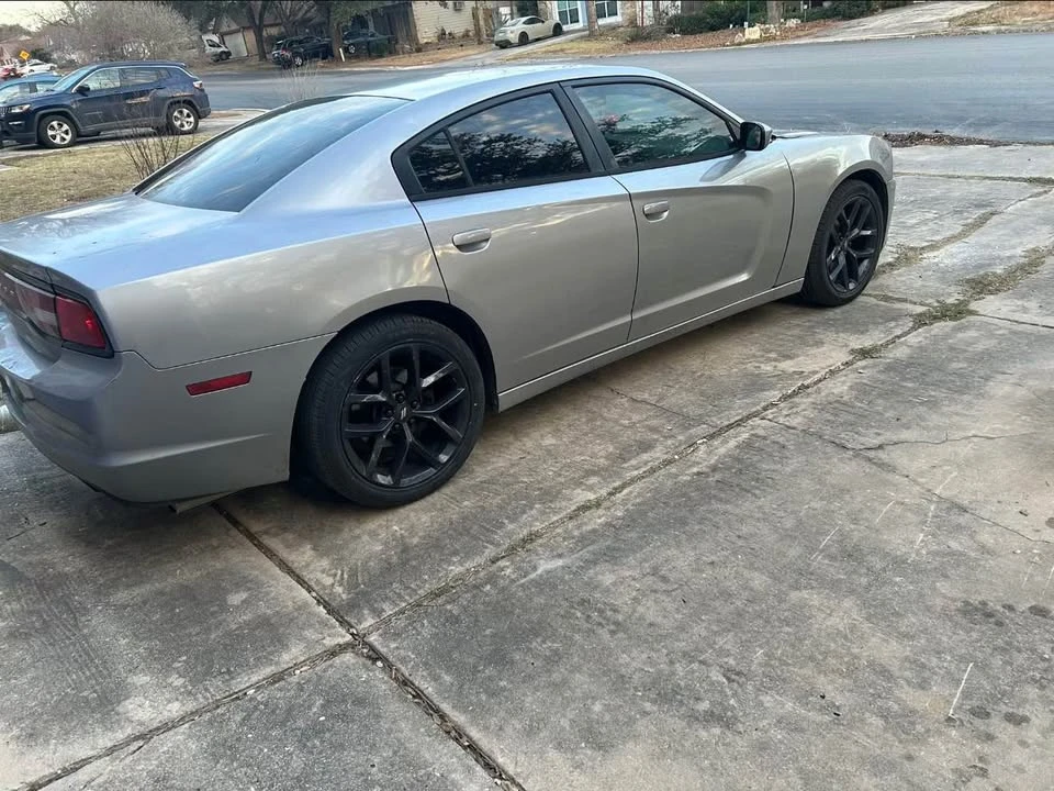 2011 Dodge Charger 7th Gen - Image 3 of 7