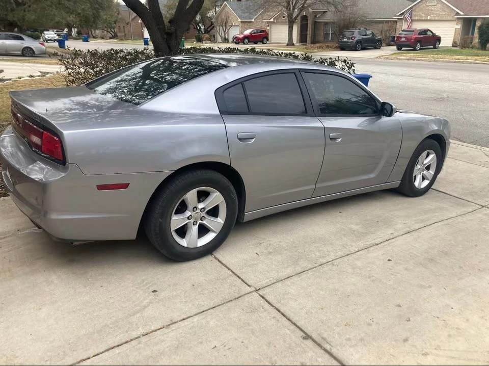 2011 Dodge Charger 7th Gen - Image 6 of 7