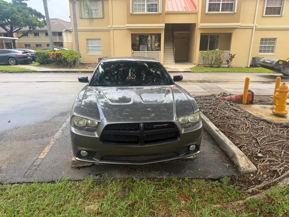2011 Dodge Charger 7th Gen - Image 4 of 5