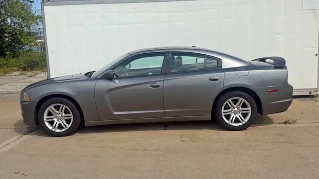 2011 Dodge Charger Sedan 4D
