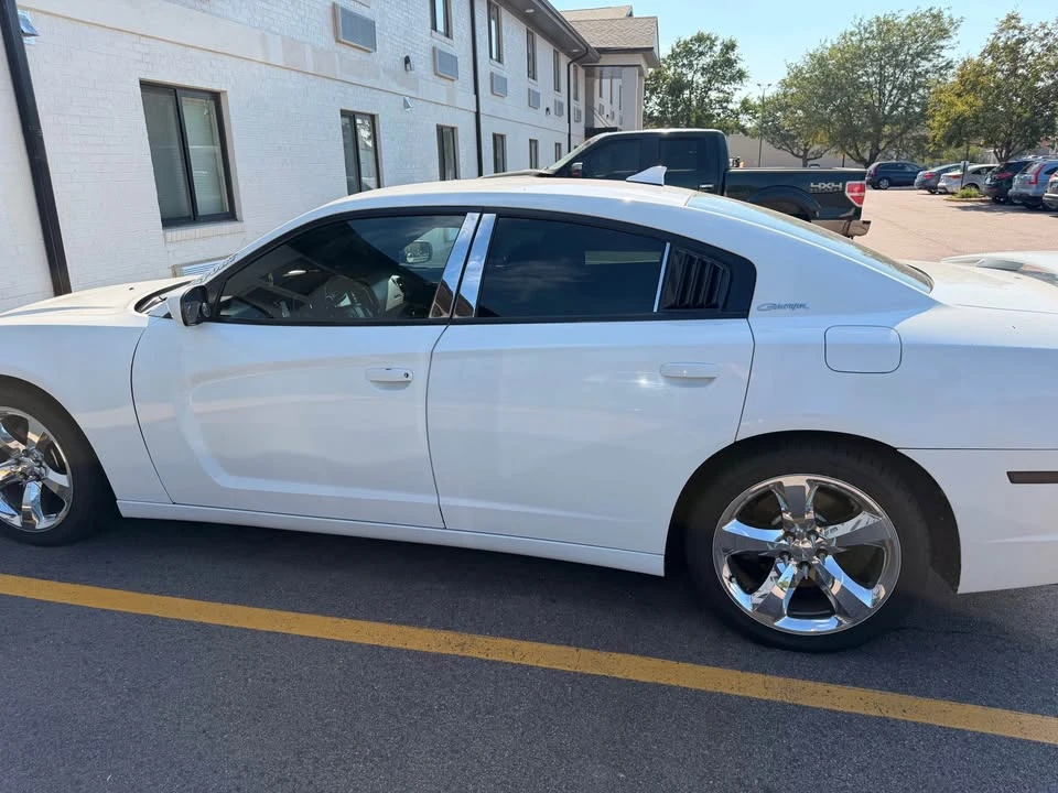 2011 Dodge Charger 7th Gen - Image 8 of 18