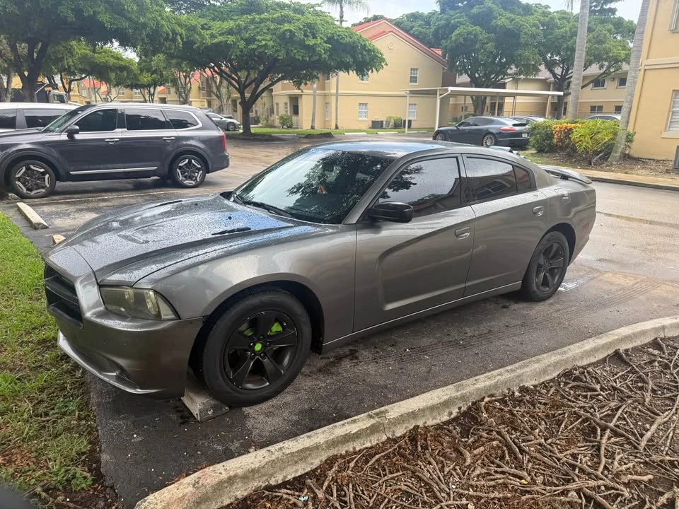 2011 Dodge Charger 7th Gen - Image 3 of 5