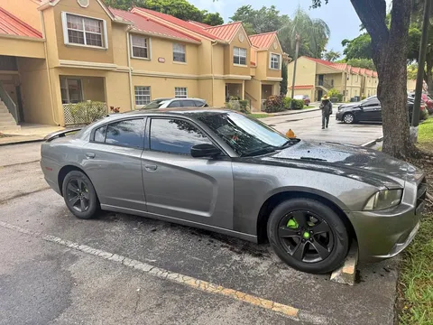 2011 Dodge Charger Sedan 4D