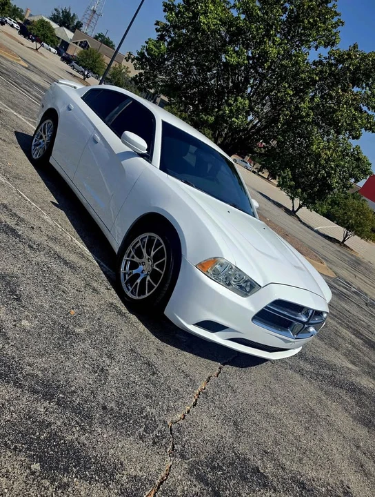 2011 Dodge Charger 7th Gen - Image 3 of 14