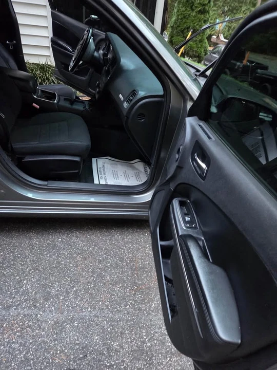 2011 Dodge Charger 7th Gen - Image 6 of 11