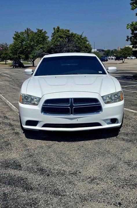 2011 Dodge Charger 7th Gen - Image 2 of 14