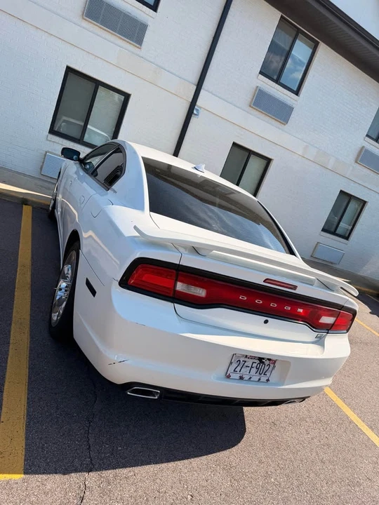 2011 Dodge Charger 7th Gen - Image 7 of 18
