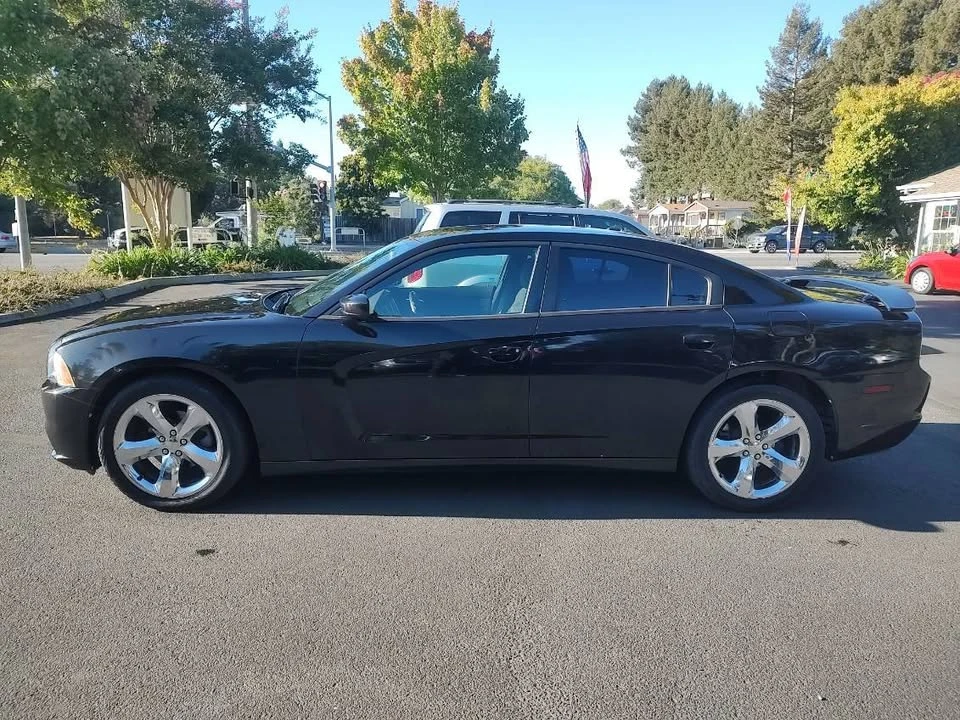 2011 Dodge Charger 7th Gen - Image 3 of 7