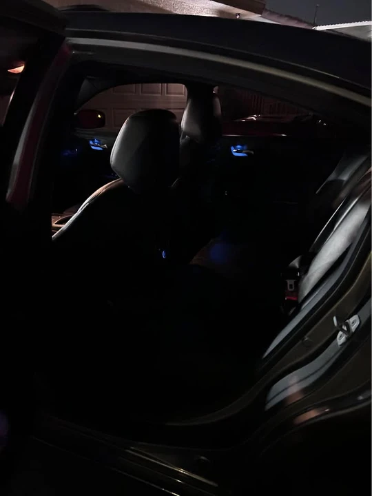 2011 Dodge Charger 7th Gen - Image 7 of 9