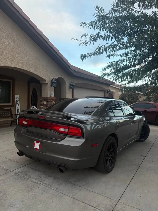 2011 Dodge Charger 7th Gen - Image 4 of 9