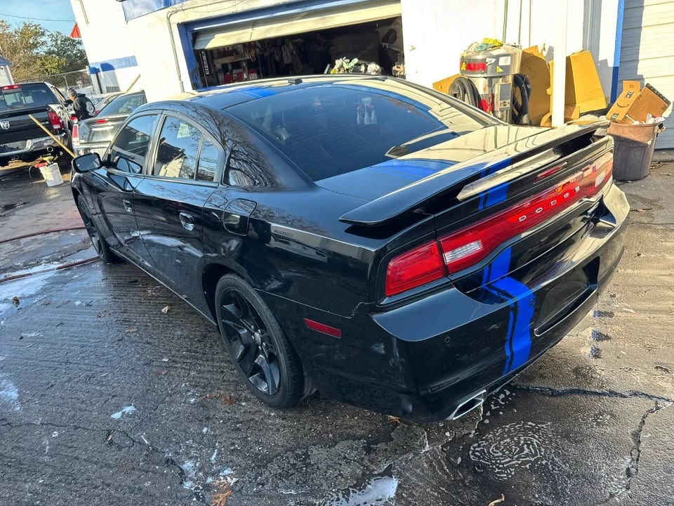 2011 Dodge Charger 7th Gen - Image 3 of 10