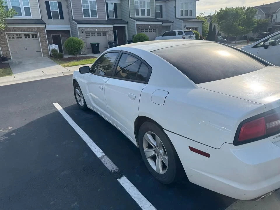 2011 Dodge Charger 7th Gen - Image 7 of 8