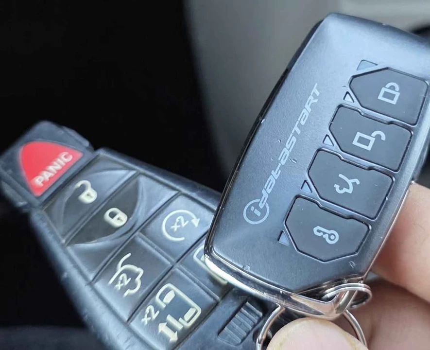 2011 Dodge Caravan - Image 10 of 10
